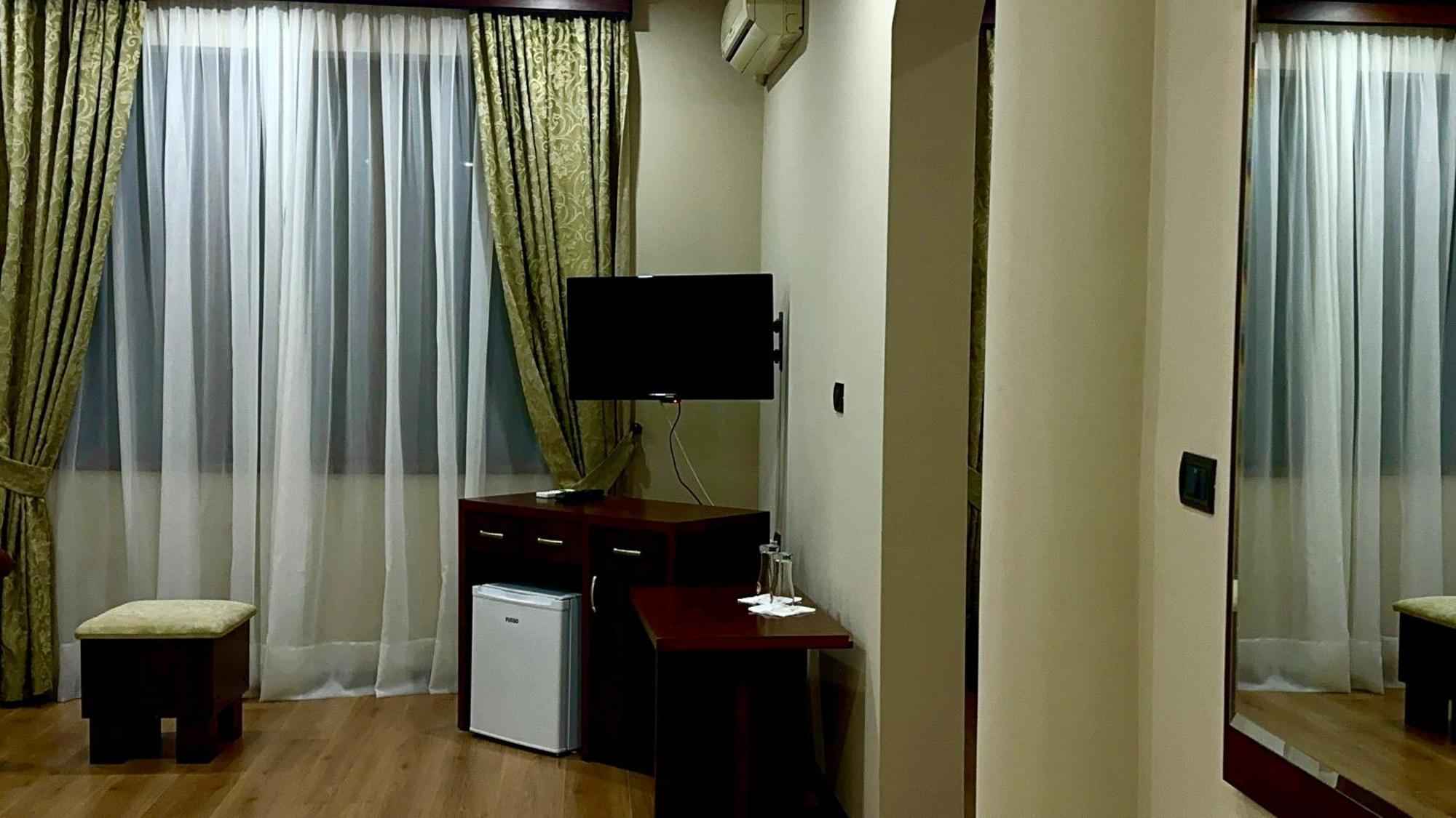 Rritja E Koranit Hotell Tushemisht Eksteriør bilde